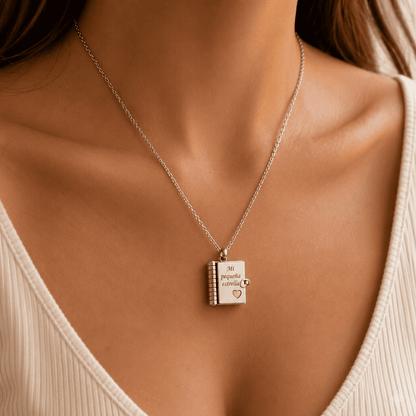 Collar Libro con Mensajes para Hija o Hijo | Mi Pequeña Estrella y Mi Campeón + Rosa Encantada de Regalo
