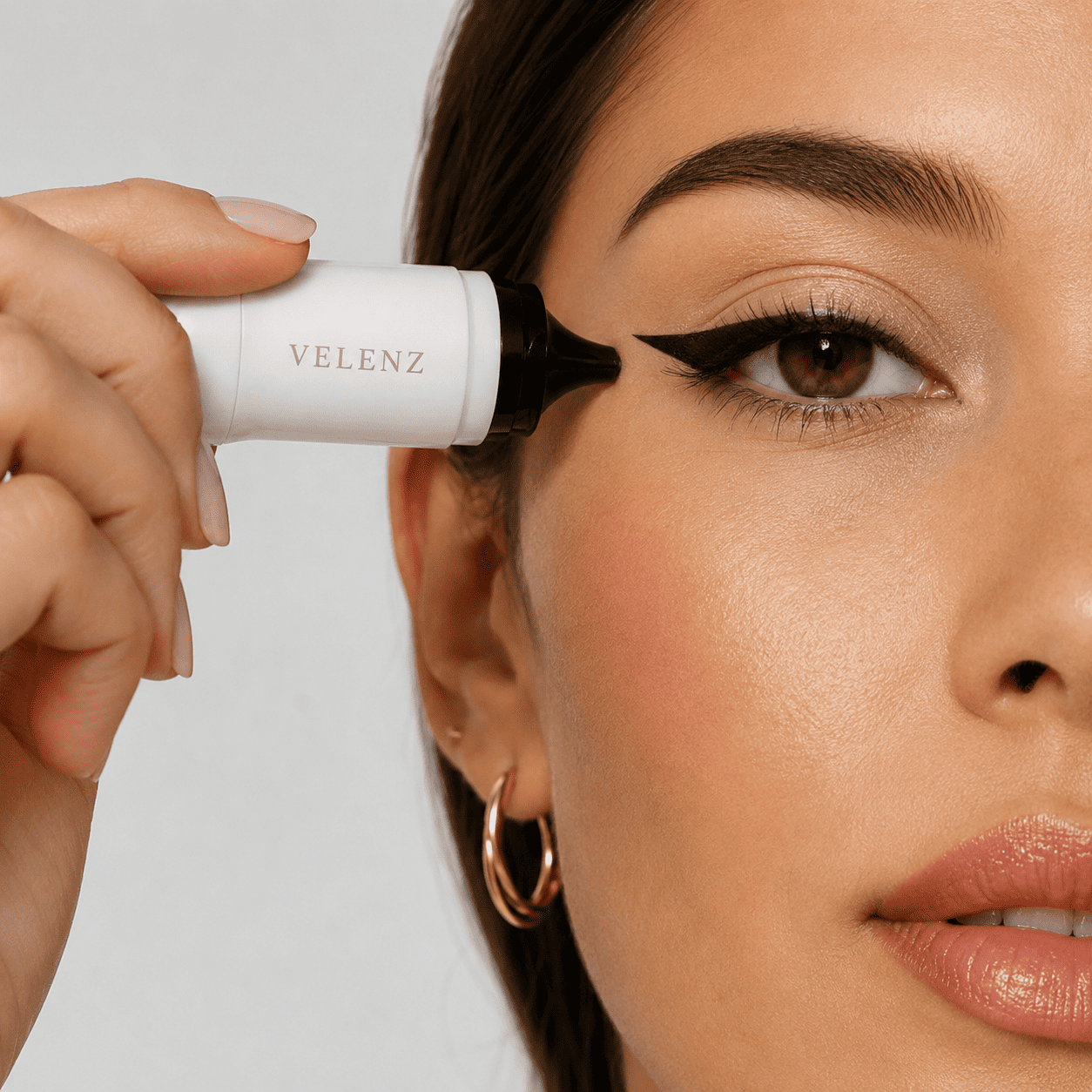 Kit de Maquillaje con Delineador y Paleta para Ojos