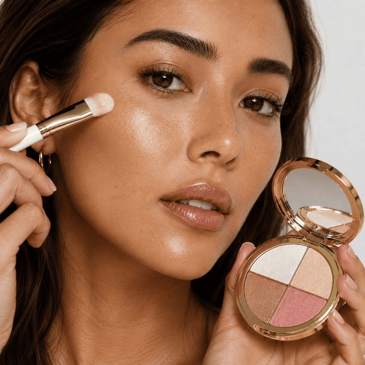 Kit de Maquillaje con Delineador y Paleta para Ojos
