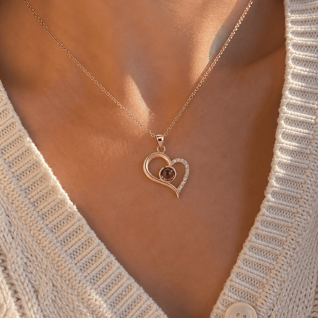 Collar de Corazón Te Amo en 100 Idiomas con Rosa Roja y Caja de Regalo para Mujer